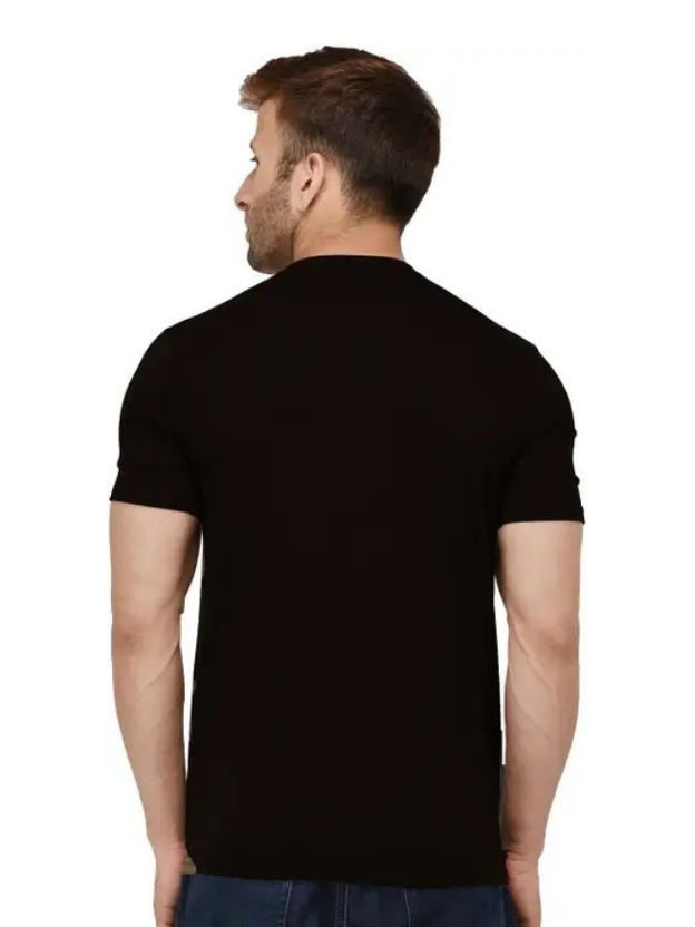 Men Solid Round Neck Cotton Blend T-Shirt - Image 4